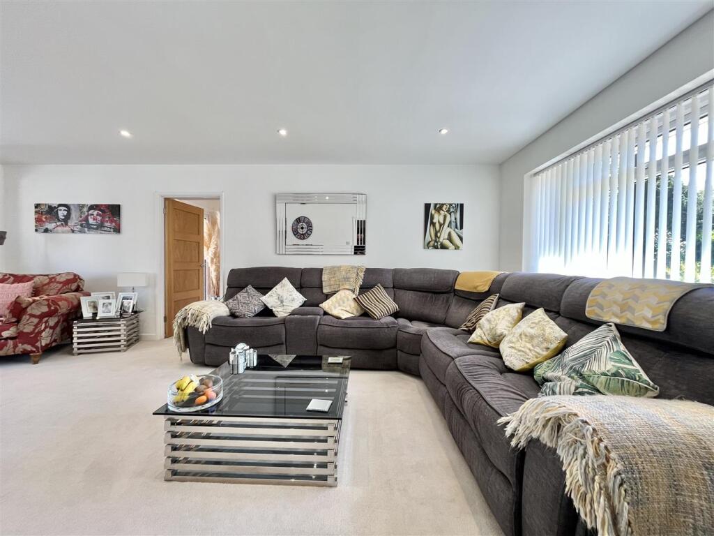 House in Rother, Fairlight - View 4