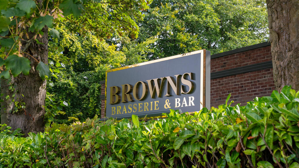 Browns, Wilmslow