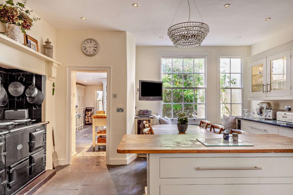 House in Plymouth - View 5