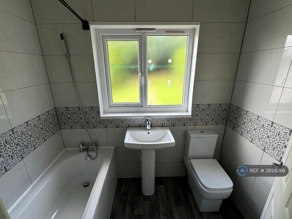 Additional image 31 of Northcroft Rise, Bradford, BD8