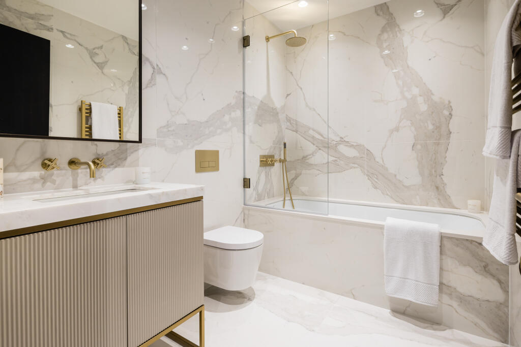 Brompton Road, Knightsbridge, London, SW3 - View 5