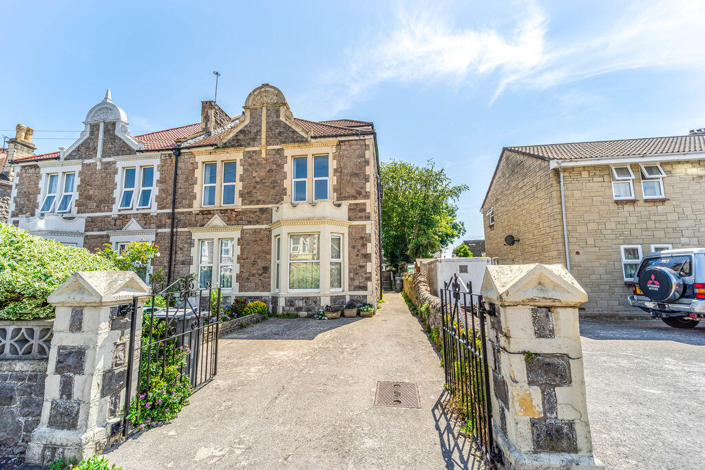 Main image of property: Gordon Road, Weston super Mare - 1364 SQUARE FEET