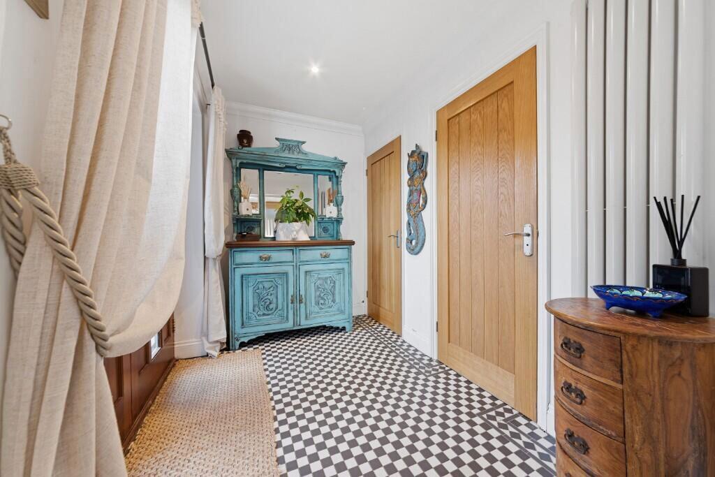 Eastchurch Road, Eastchurch, Sheerness, Kent, ME12 4HW - View 4