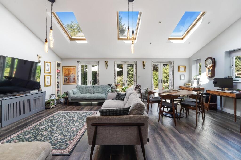 House in Epsom and Ewell, Epsom - View 2