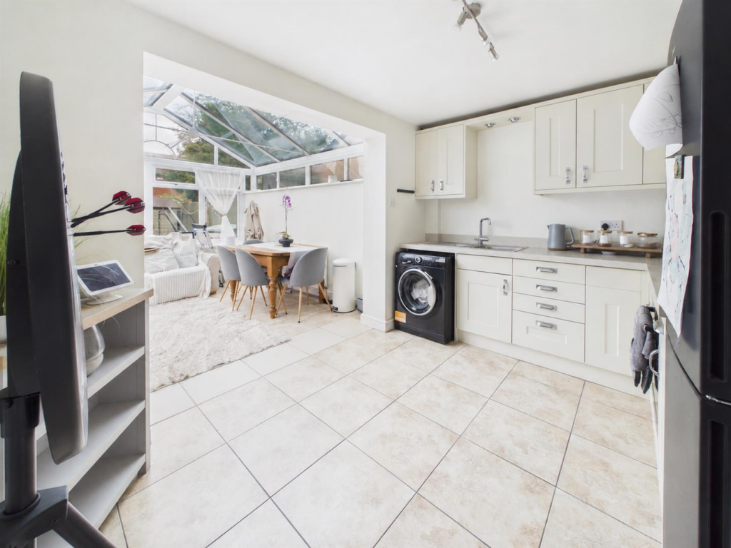 House in Derby, Chellaston - View 5