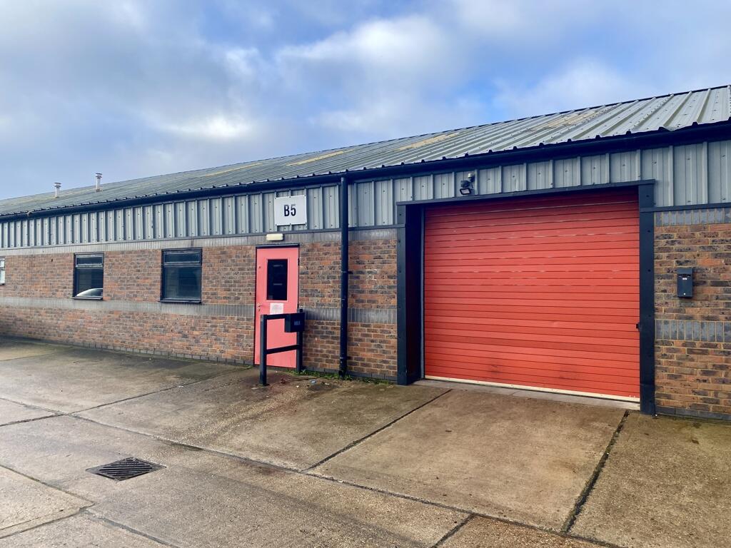 Main image of property: Unit B5, Barton Industrial Estate, Faldo Road, Barton-Le-Clay, Bedford, Bedfordshire, MK45