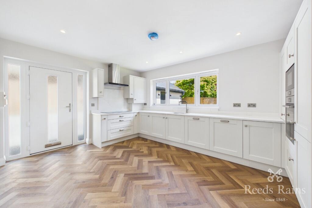 House in Wakefield - View 5