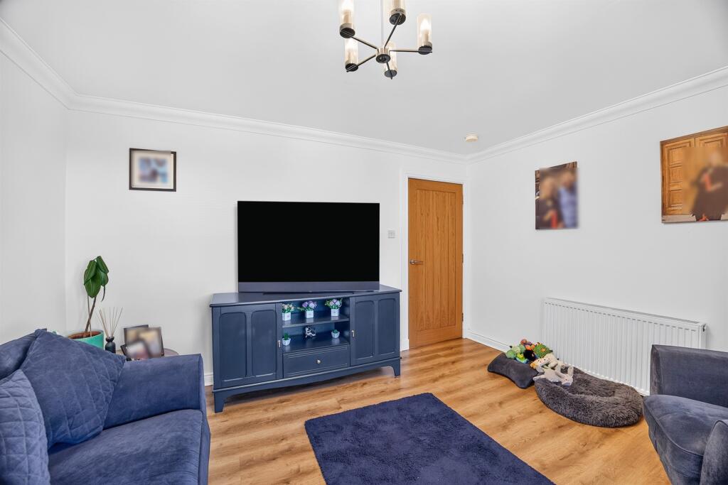 Apartment in Edinburgh, West Lothian - View 5