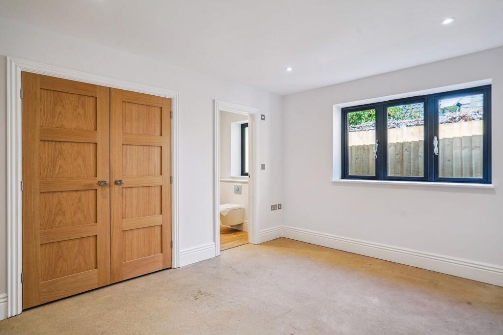 Greenlands Lane, Prestwood, HP16 photo 3