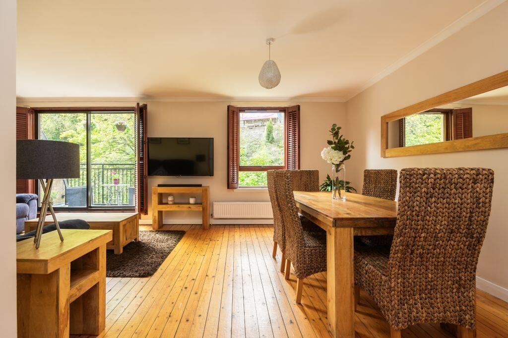 12/2 Damside, Edinburgh, EH4 3BB - View 3