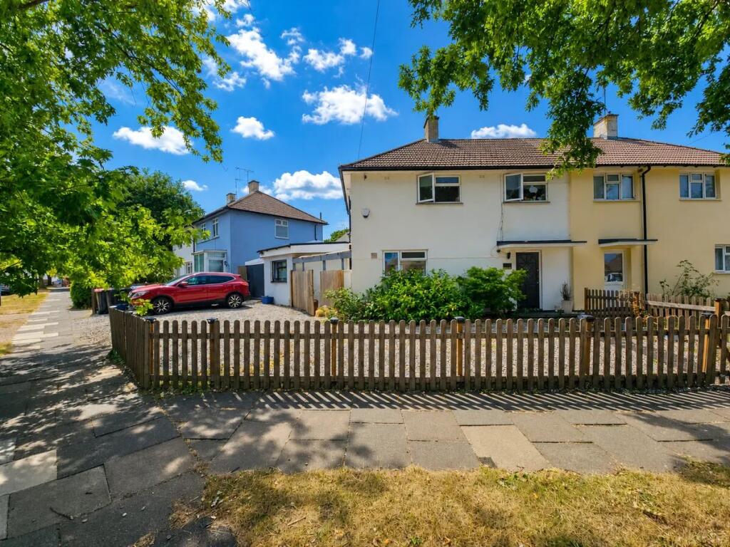 Main image of property: Picketts Avenue, Leigh on sea, Leigh on sea, 