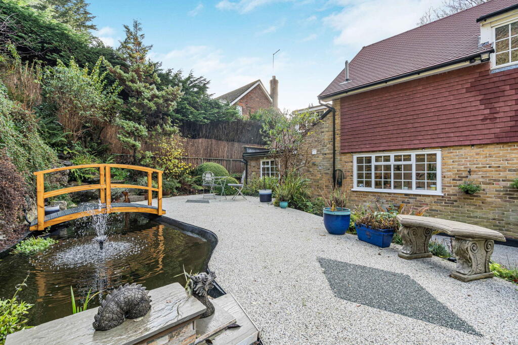 Main image of property: Southview Road, Warlingham, CR6