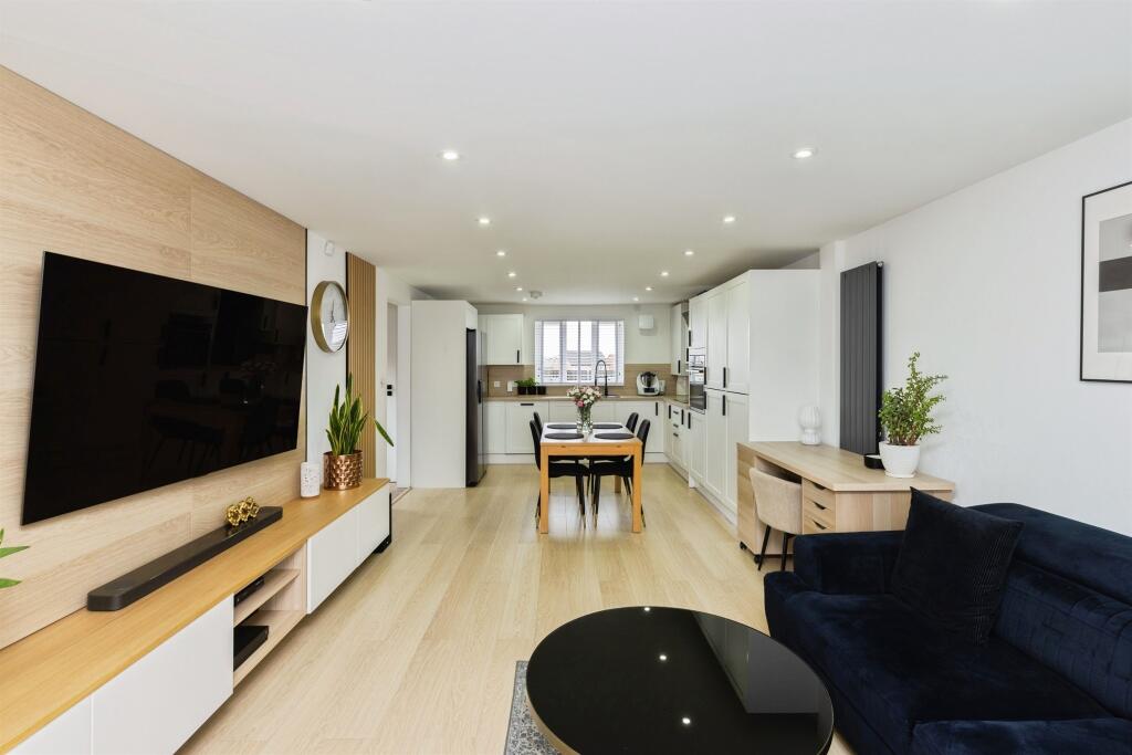 Additional image 2 of Dunsford Avenue, Bradford