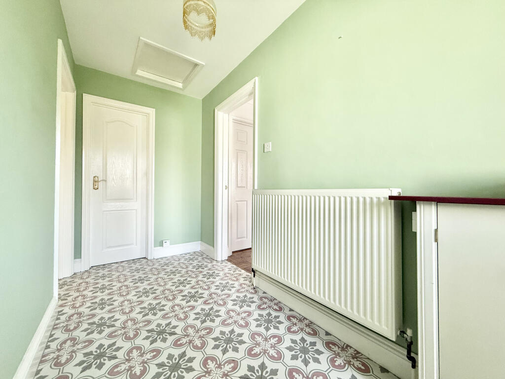 Oakhurst Road, West Moors, Dorset, BH22 photo 4