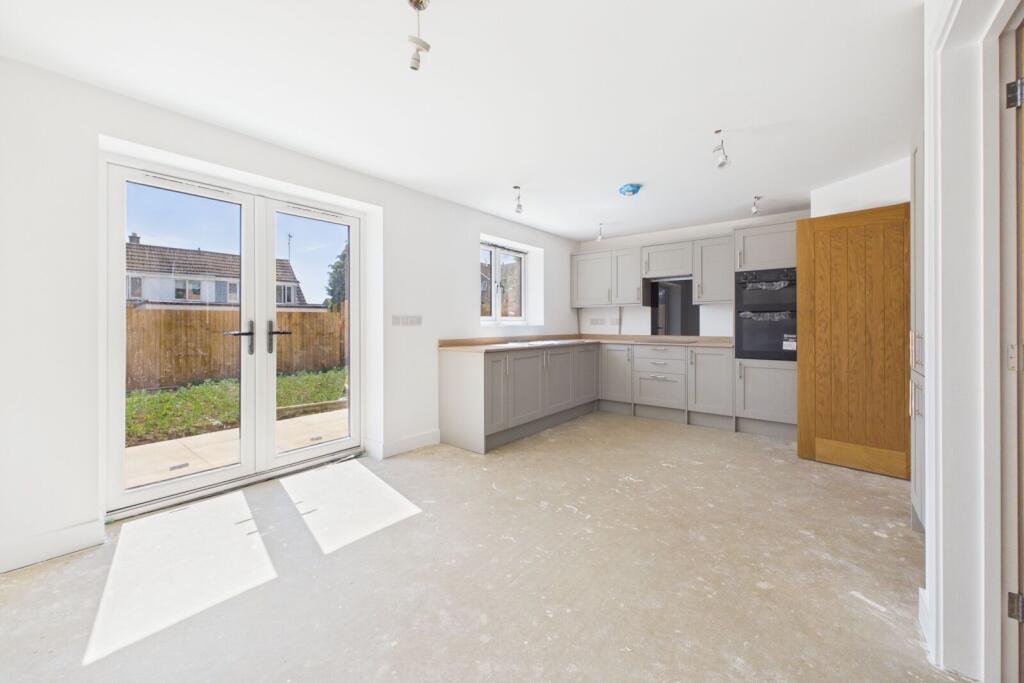 House in Oundle, North Northamptonshire - View 5