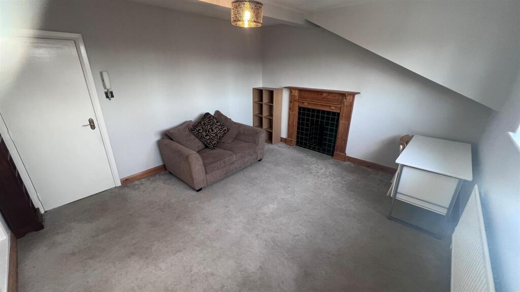 Apartment in Manchester - View 4