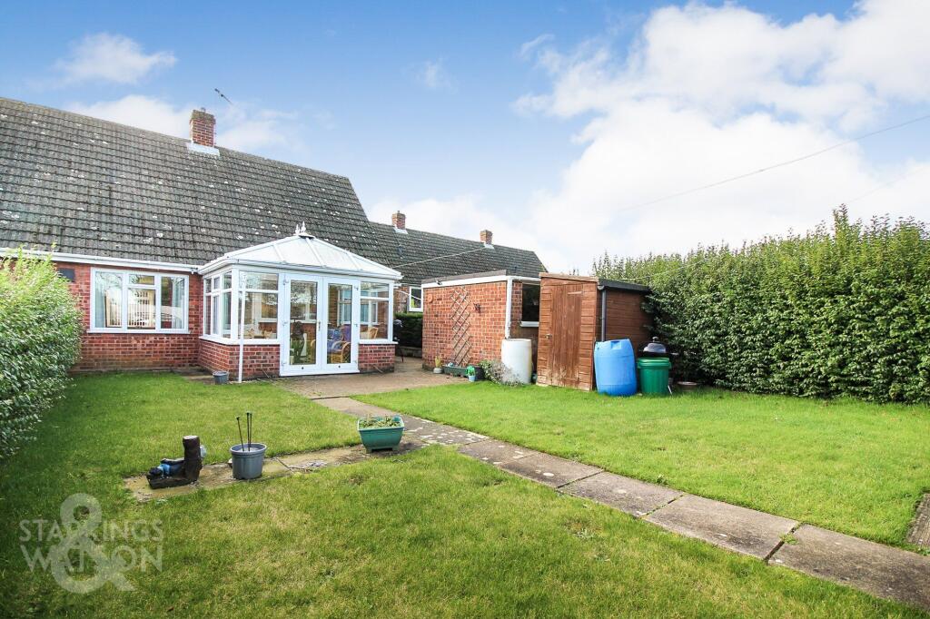 3-bed bungalow on Springdale Crescent, Brundall, Norwich, £250,000