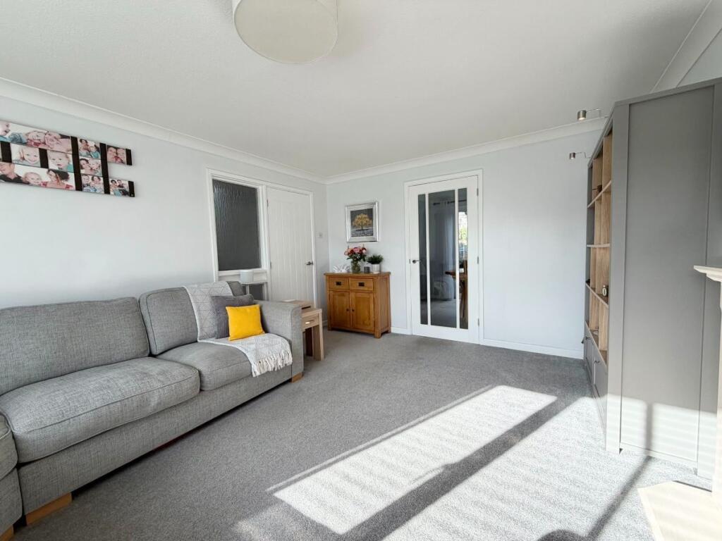 House in Onley, Olney - More