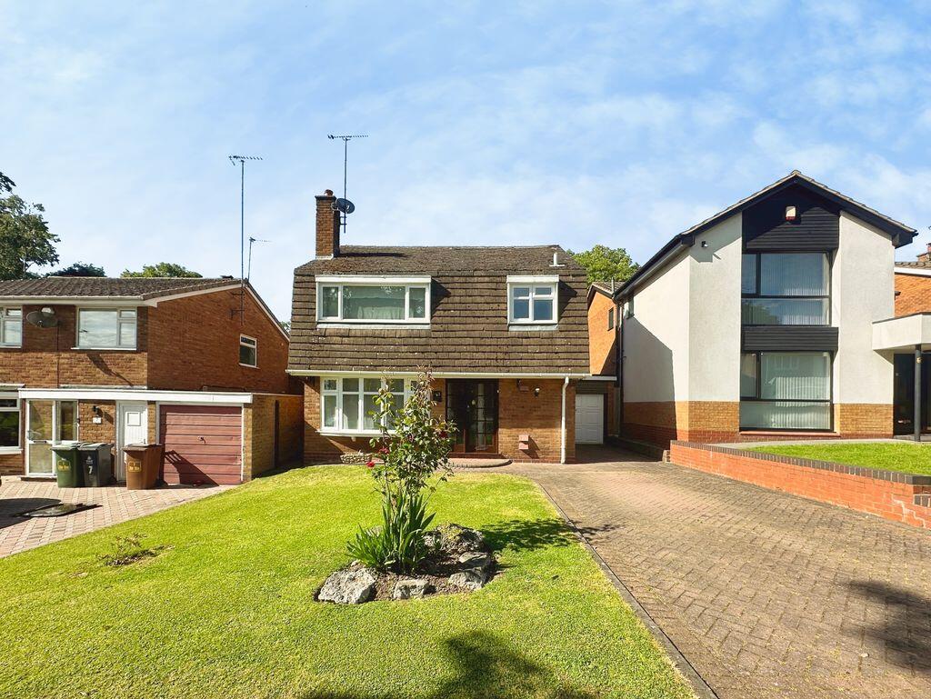 Main image of property: Glen Close, Walsall, WS4 2EL