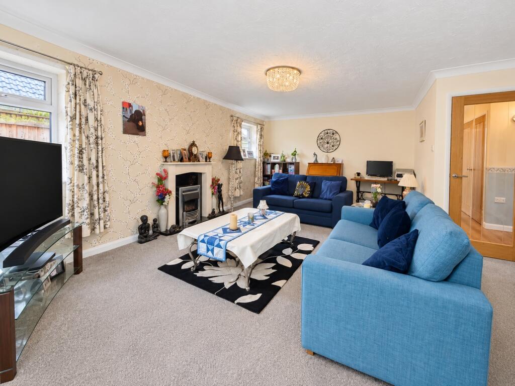 House in Lincoln - View 4