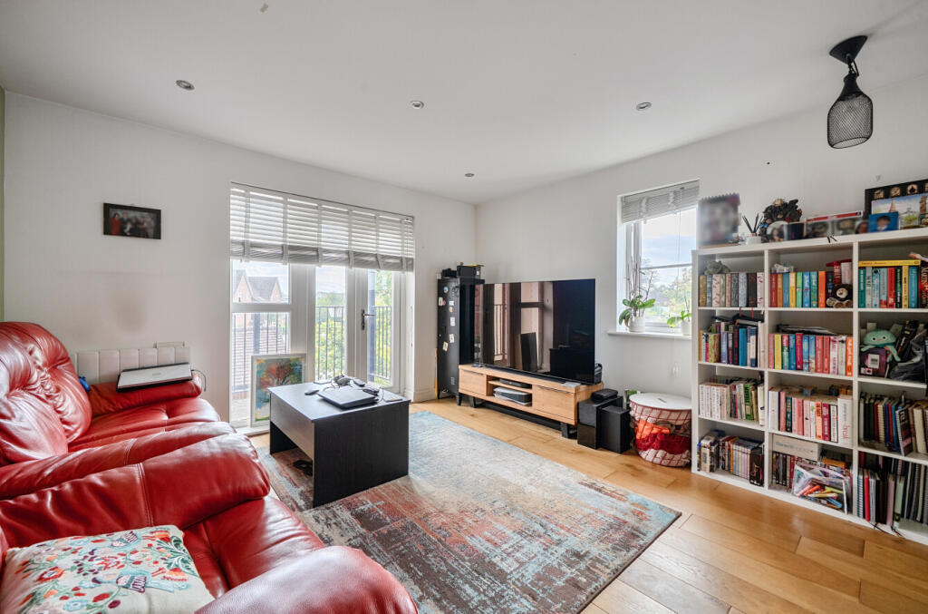Apartment in Reading - View 2
