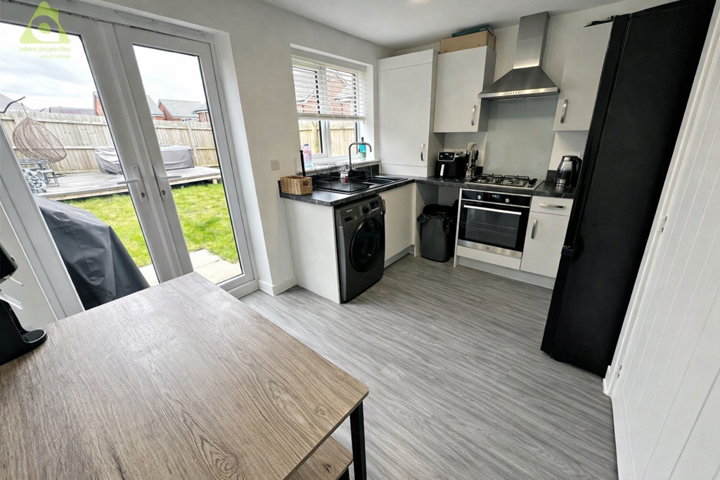 Chequerbent Green, Westhoughton, BL5 3WE photo 4