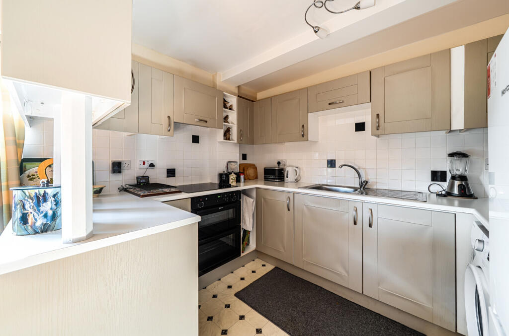 Apartment in Tewkesbury - View 4