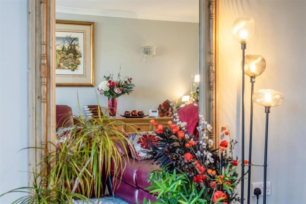 Apartment in Chichester - More