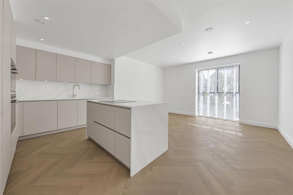 Main image of property: Beechcroft Avenue, Golders Green, London, NW11