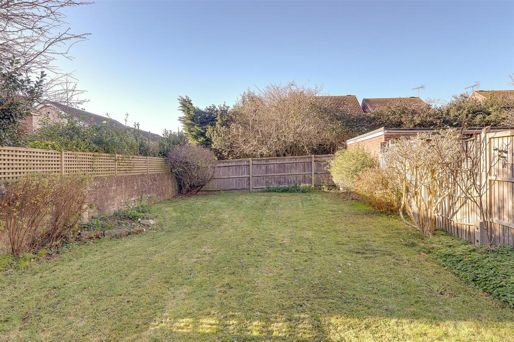 House in Worthing, West Sussex - View 2