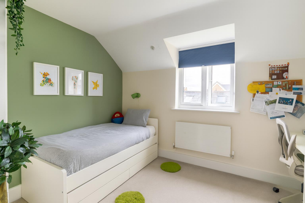 House in Reading, Green Park Village, Southcote - More