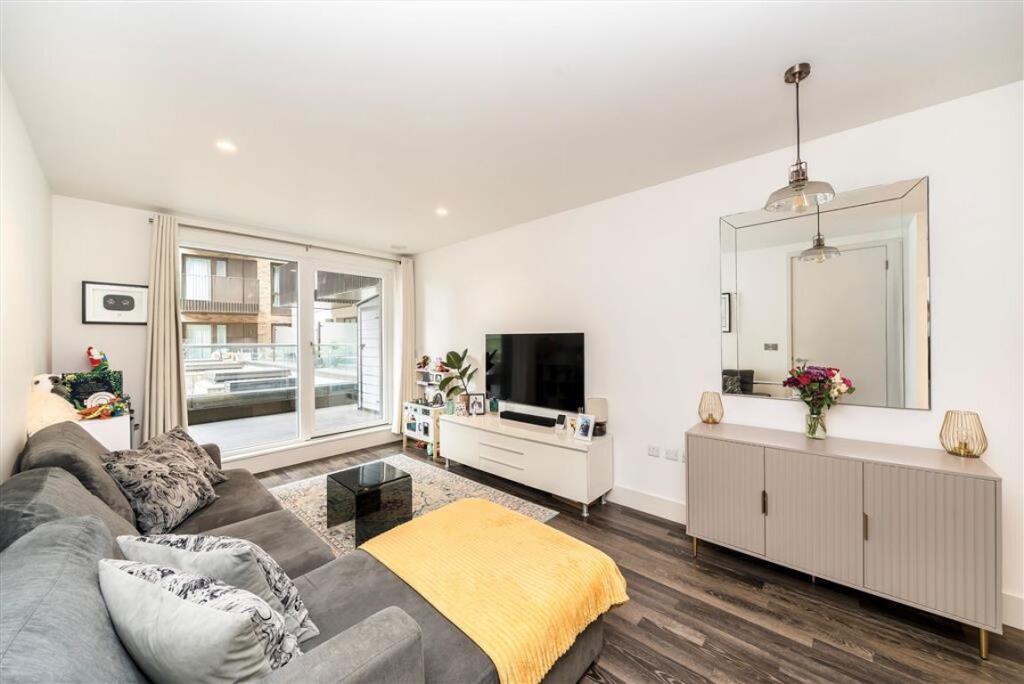 Main image of property: Moulding Lane, New Cross