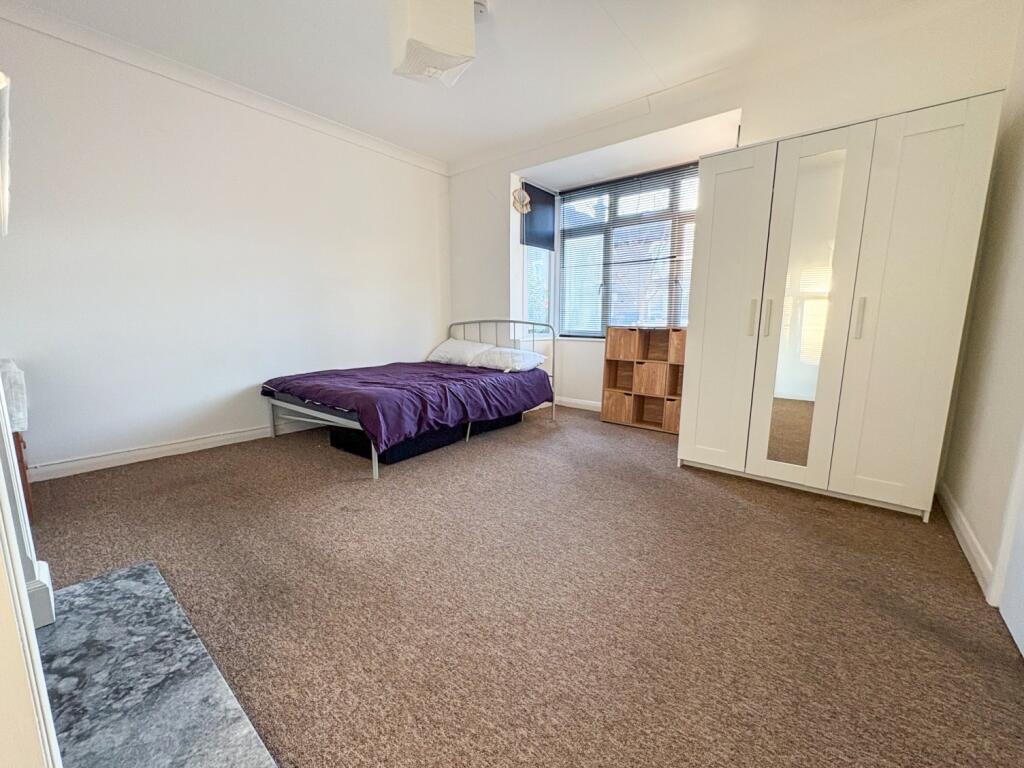 House in London, Mercator Estate, Hither Green - View 4