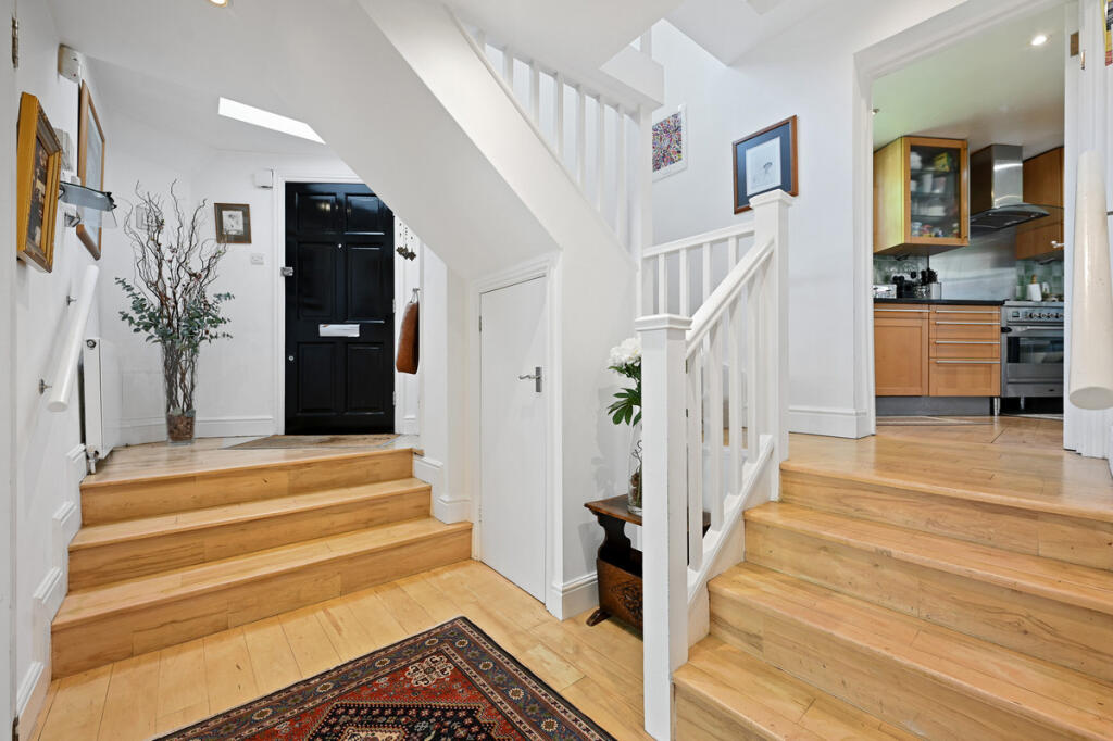 Main image of property: Green Lane, Stanmore, HA7