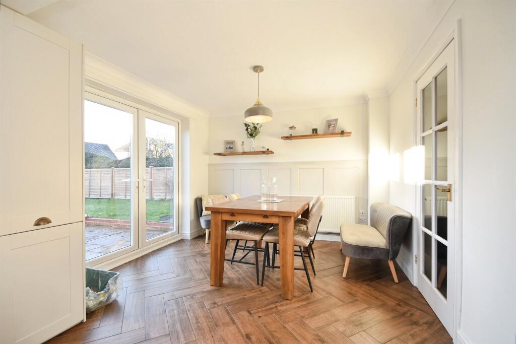 Spring Way, Sible Hedingham, Halstead photo 4