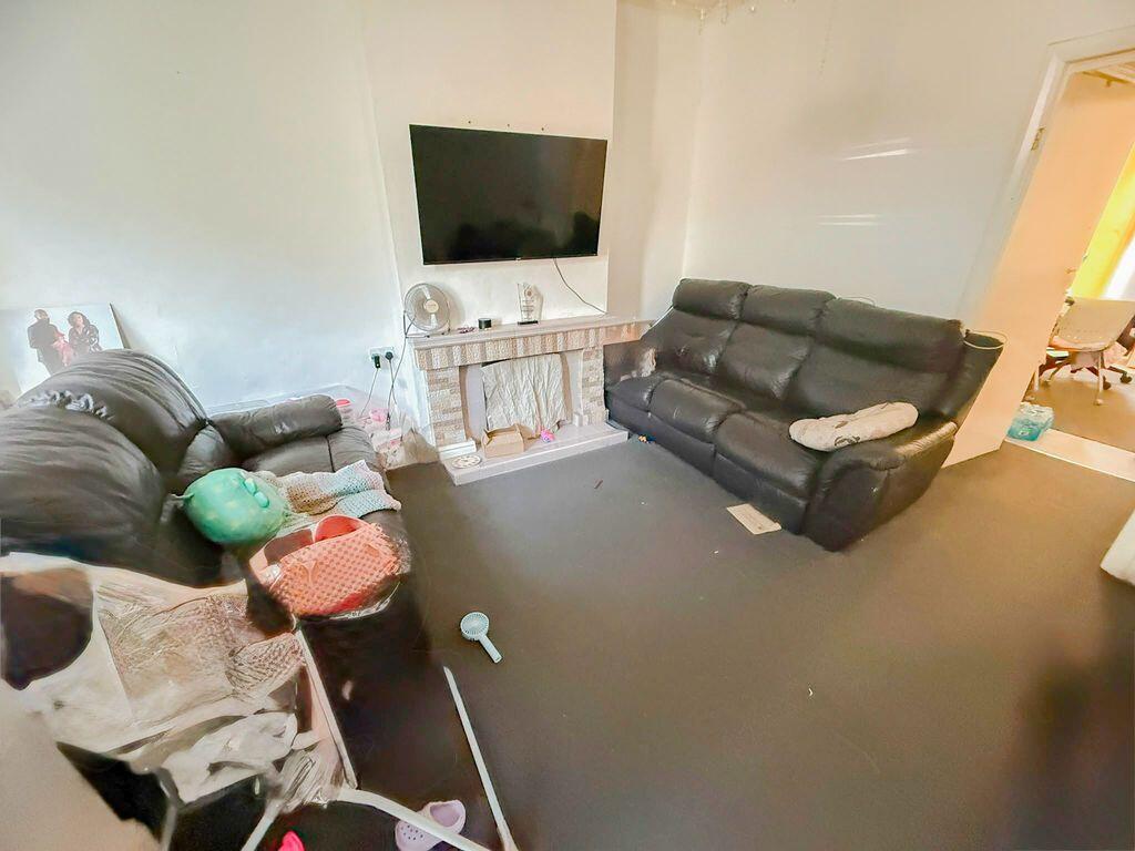 House in Birmingham, Wylde Green, Erdington - View 3