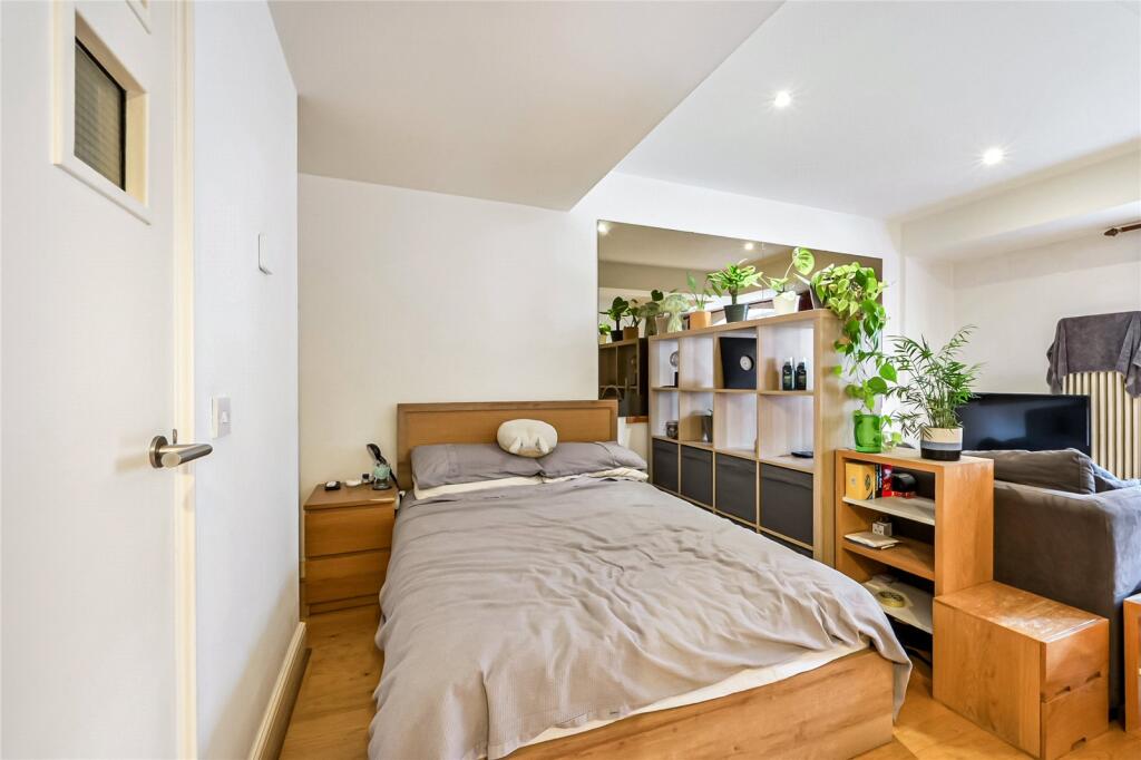 Studio apartment for rent