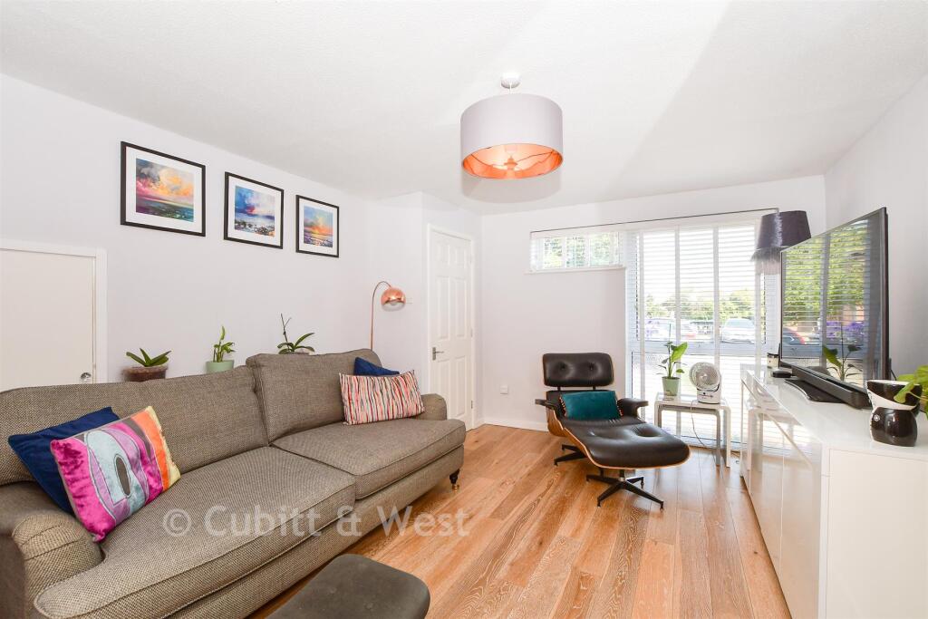 House in Haywards Heath - View 2