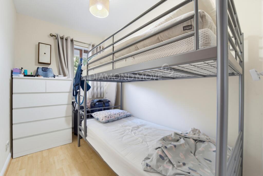 Apartment in Twickenham - View 5