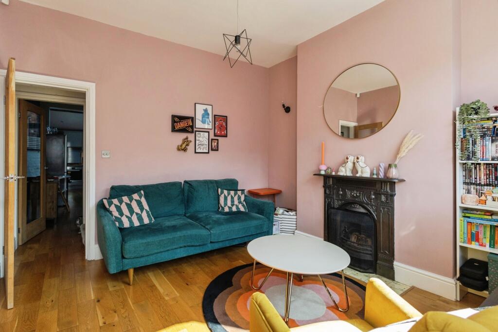 House in Stockport, Heaton Norris, Edgeley - View 2