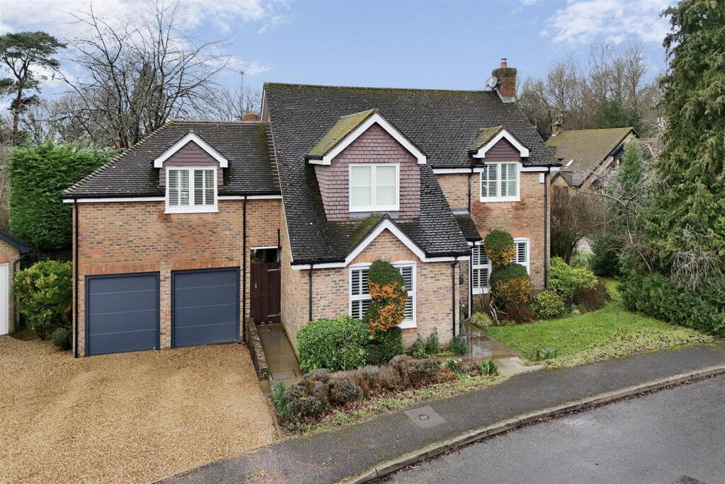 Main image of property: Japonica Close, Wokingham, Berkshire, RG41 4XJ