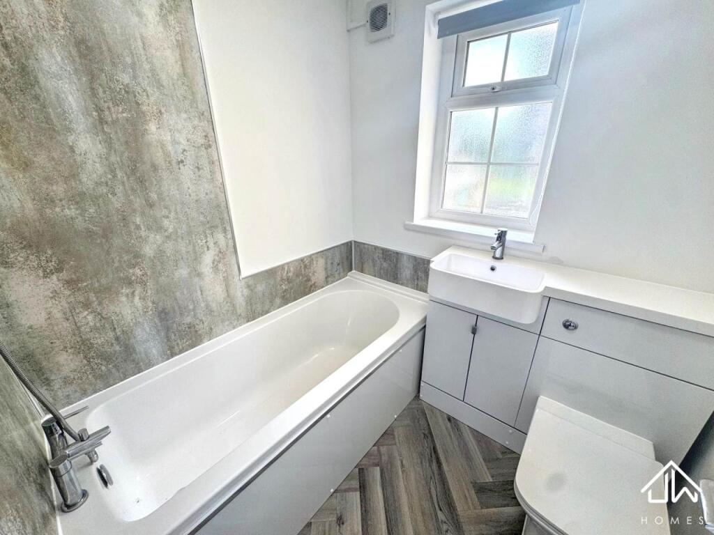 Beaumaris Way, , Grove Park photo 4