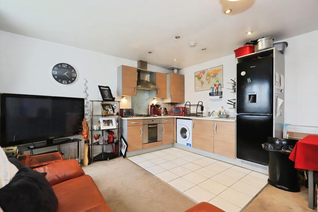 Apartment in Wolverhampton - View 3