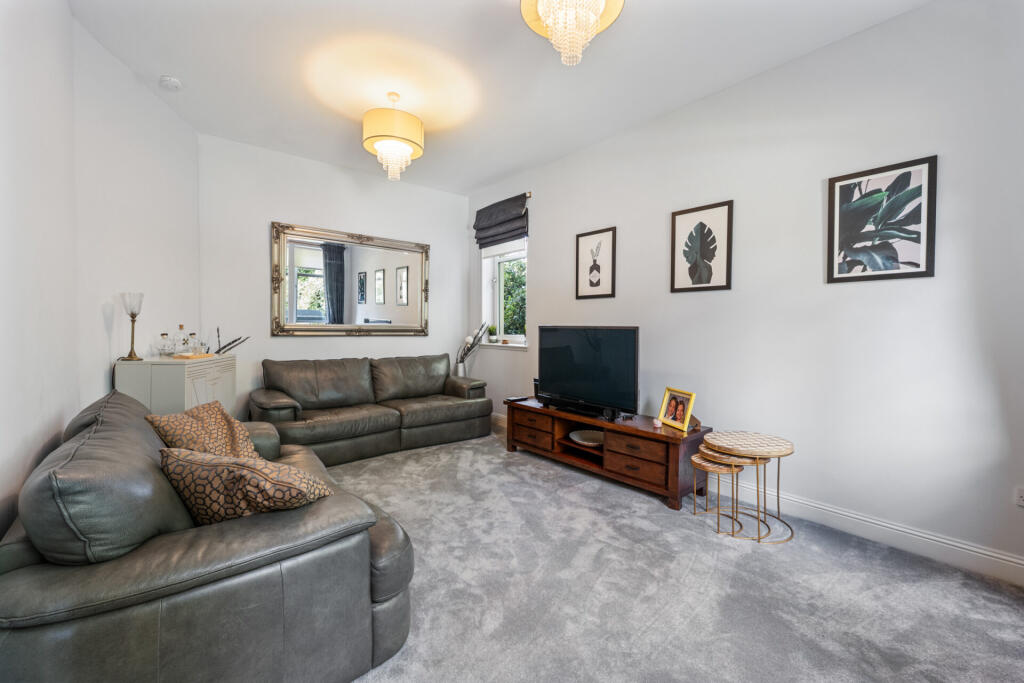 House in Glasgow, East Dunbartonshire - View 3