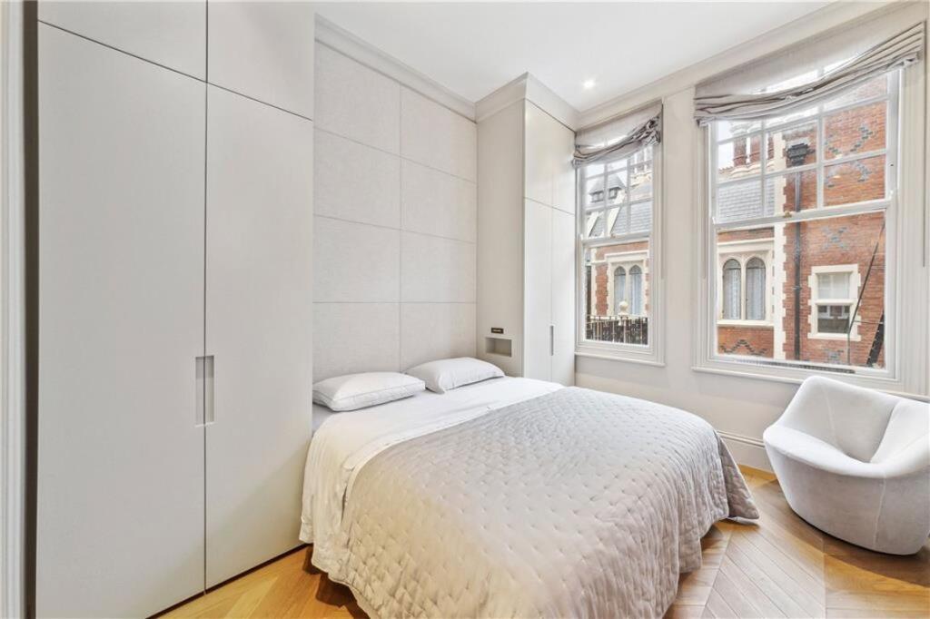 Apartment in London, Hans Town, Chelsea - More