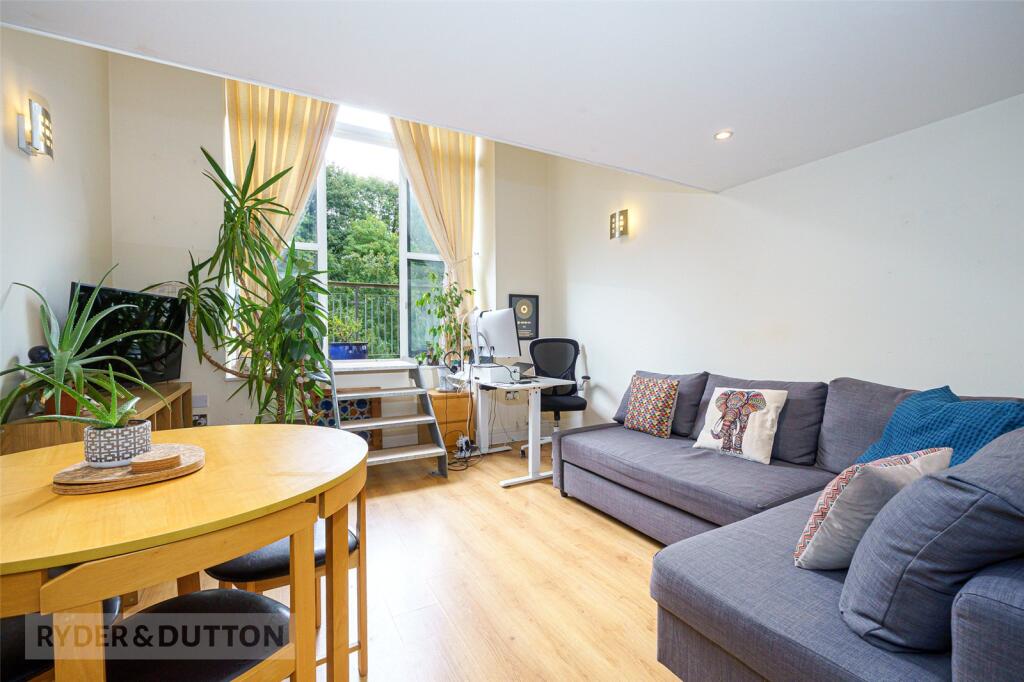 Apartment in Kirklees, West Yorkshire - View 2