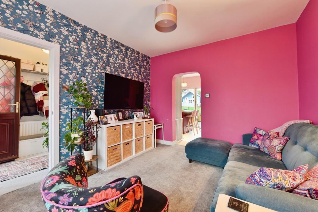 Mansfield Road, Aston, Sheffield, South Yorkshire, S26 photo 3