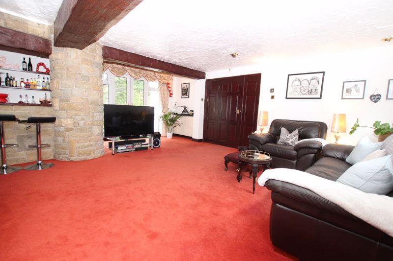 White Brow, Unsworth, Bury, BL9 photo 5