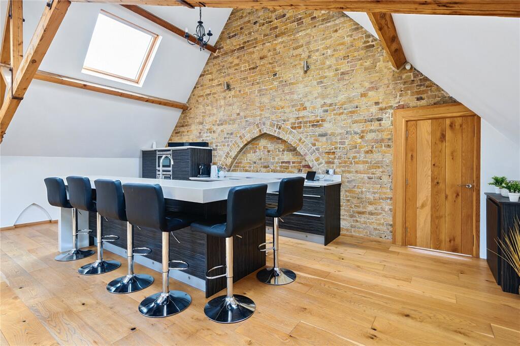 House in Twickenham - View 4