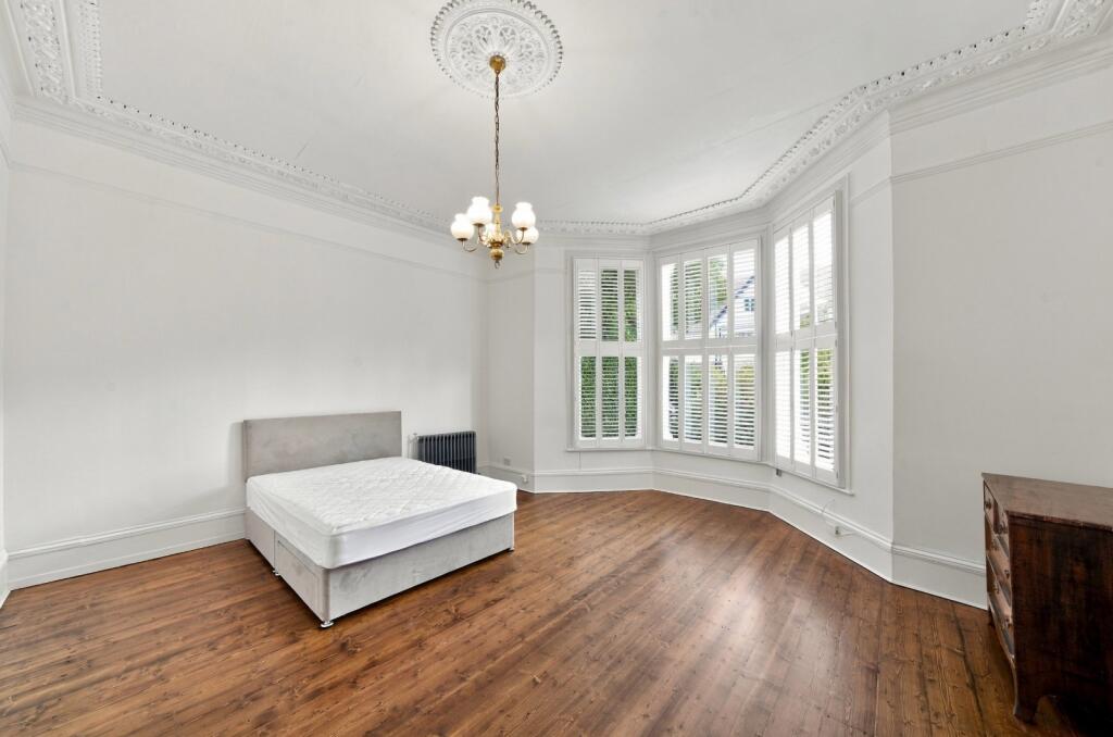 Apartment in London - View 2
